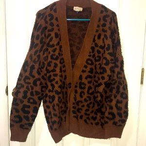 Universal Thread cheetah leopard animal oversized grandpa button sweater xxl